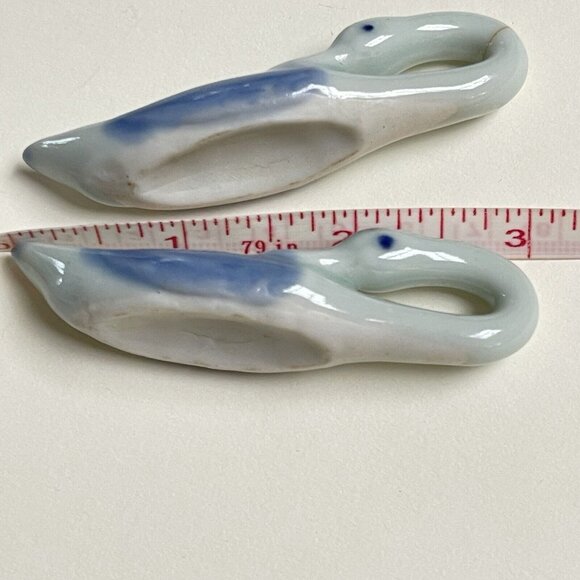 Blue Ceramic Swan Mini Figurines Chopstick Rest Blue White Decor Beach - Picture 5 of 5